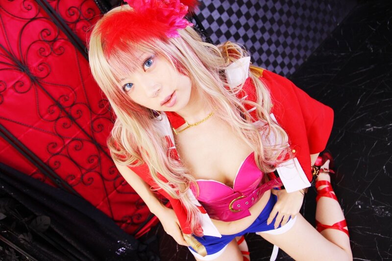 cosplayer in red and blue costume