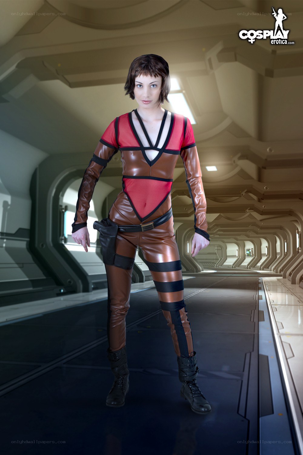 cosplayer in red and brown suit