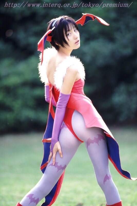 cosplayer in red and purple costume