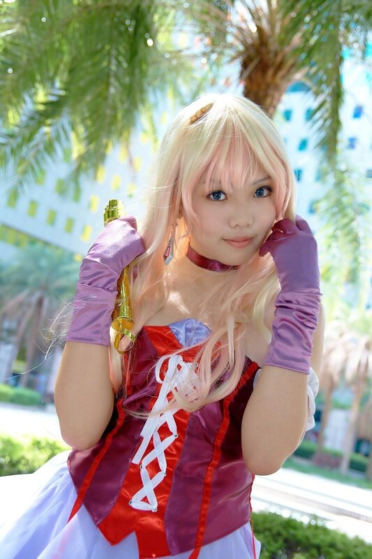 cosplayer in red and purple costume