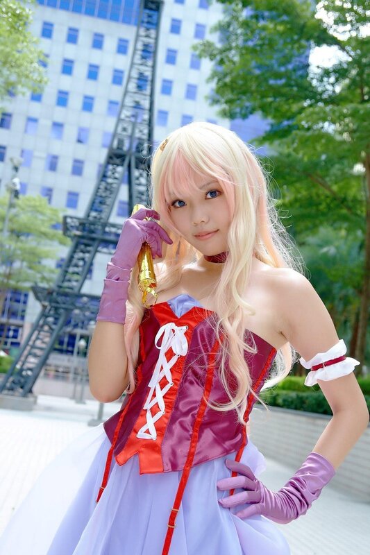 cosplayer in red and purple dress