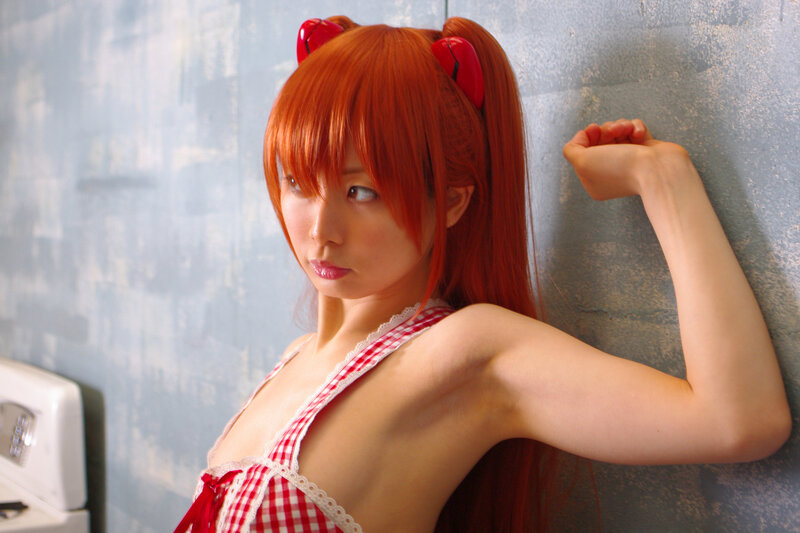 cosplayer in red checkered outfit
