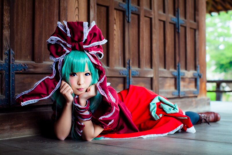 cosplayer in red dress