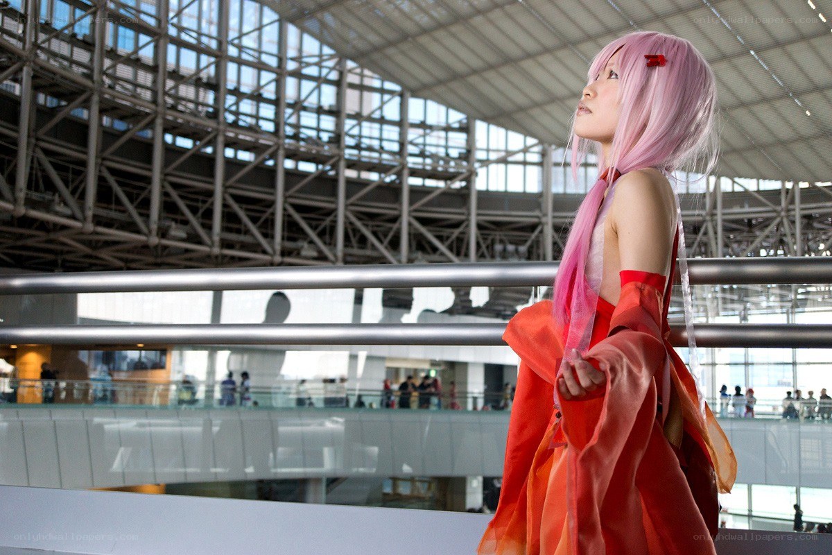 cosplayer in red dress