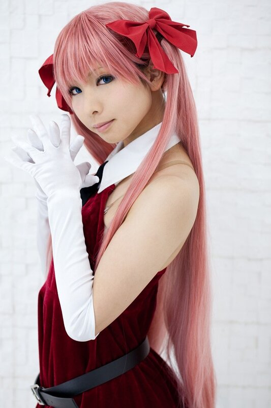 cosplayer in red dress