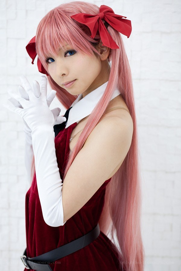 cosplayer in red dress