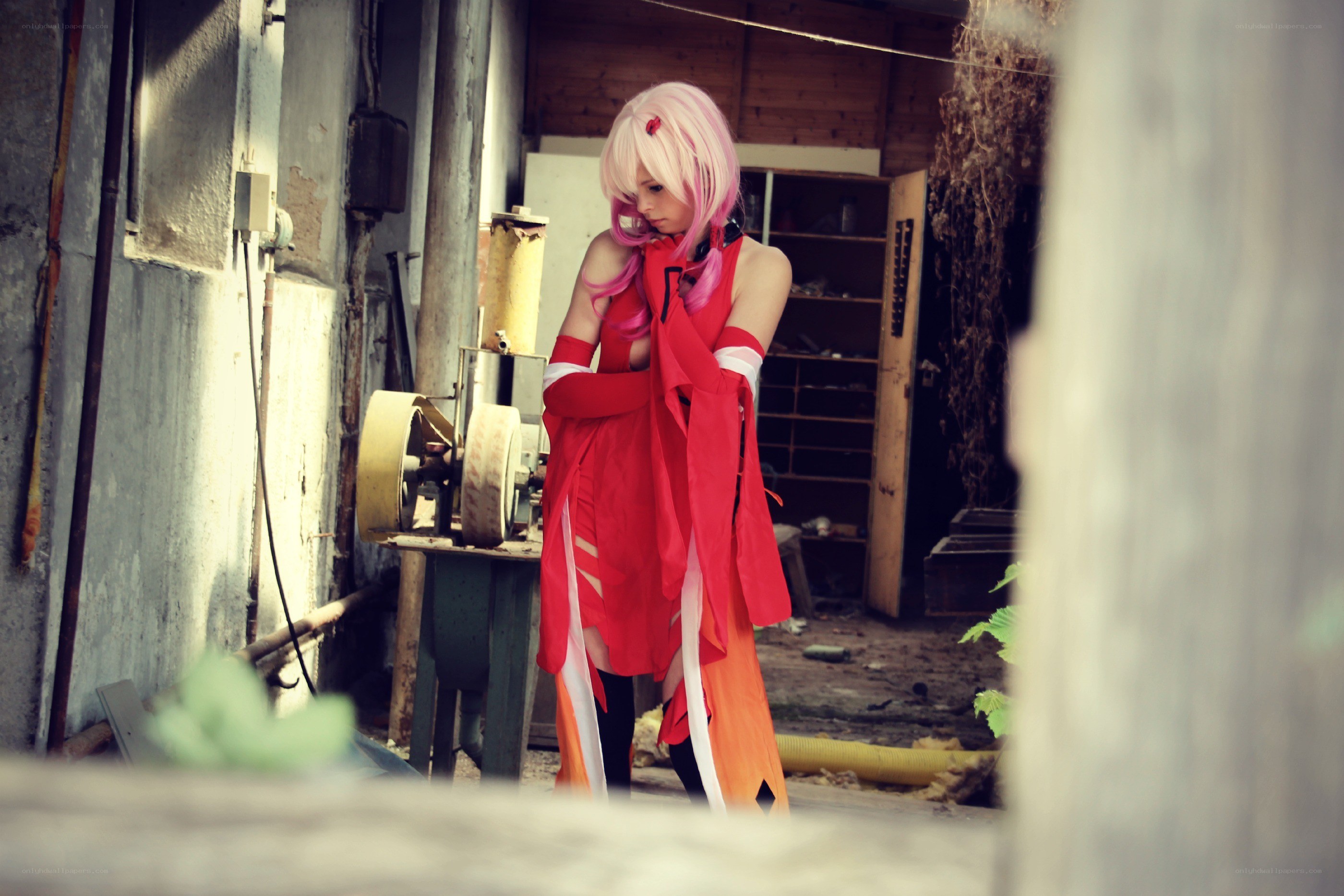 cosplayer in red outfit