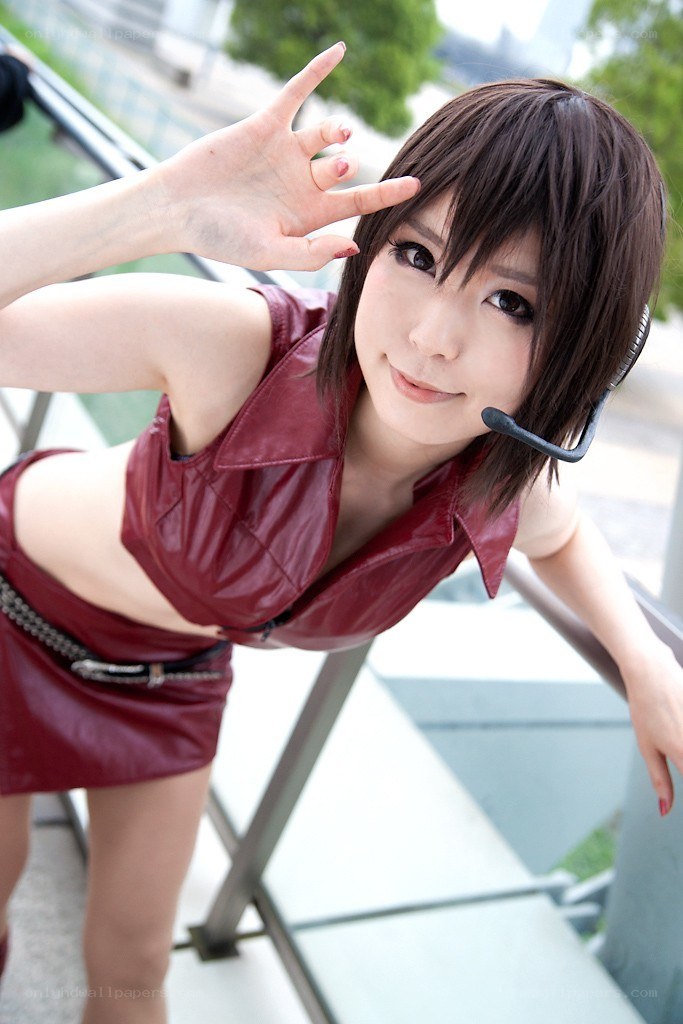 cosplayer in red outfit
