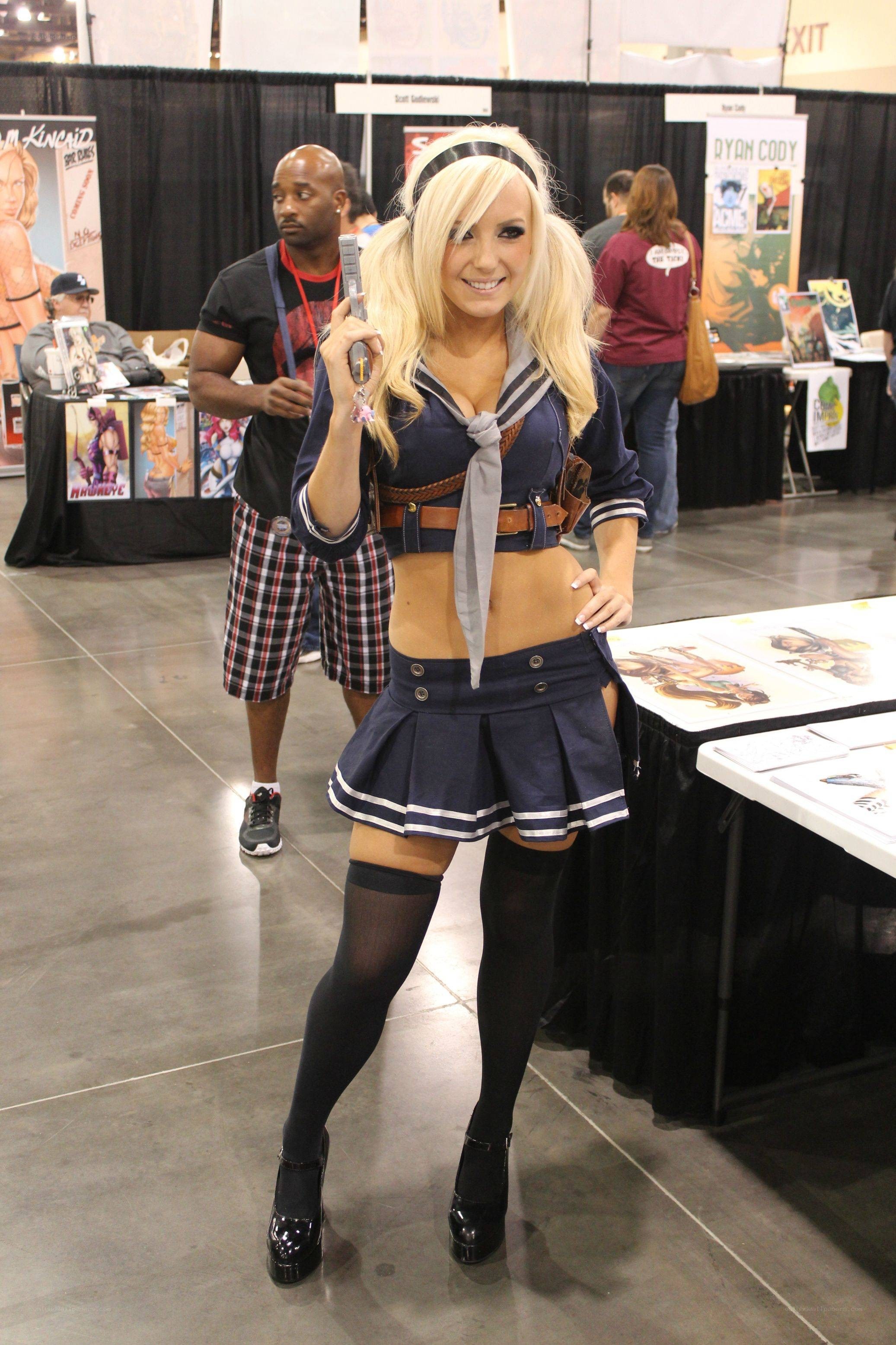 cosplayer in sailor outfit