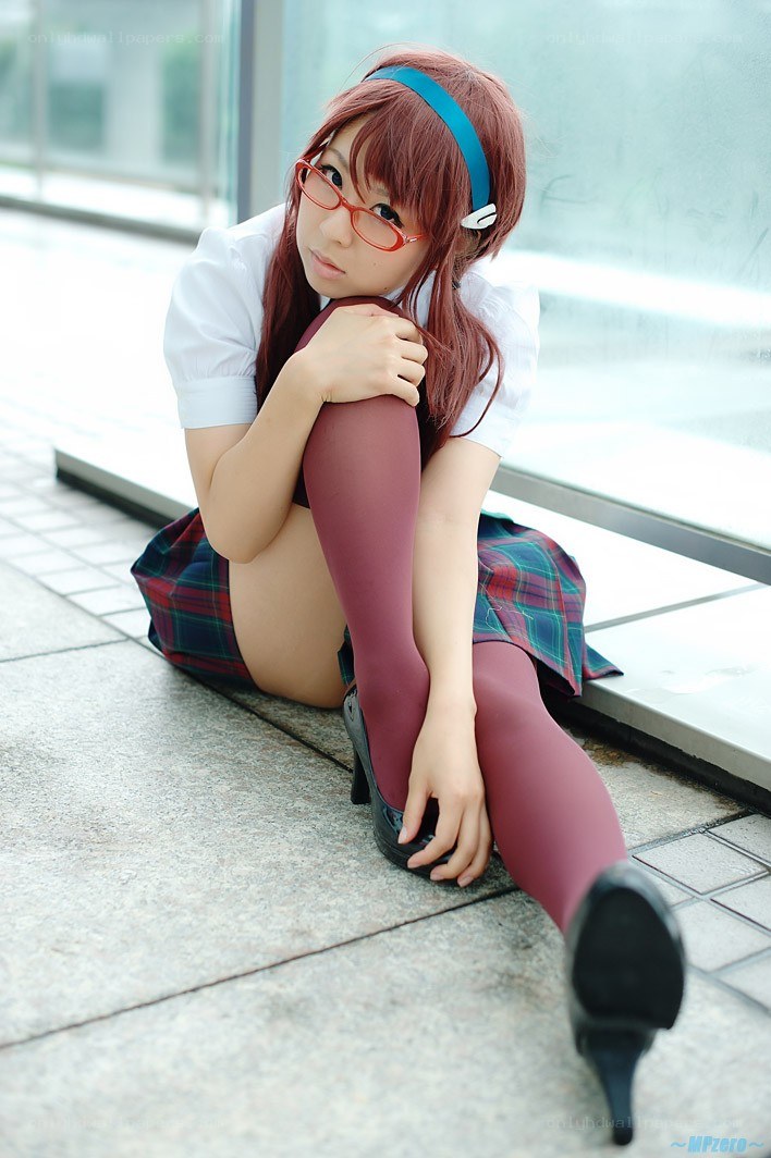 cosplayer in school uniform