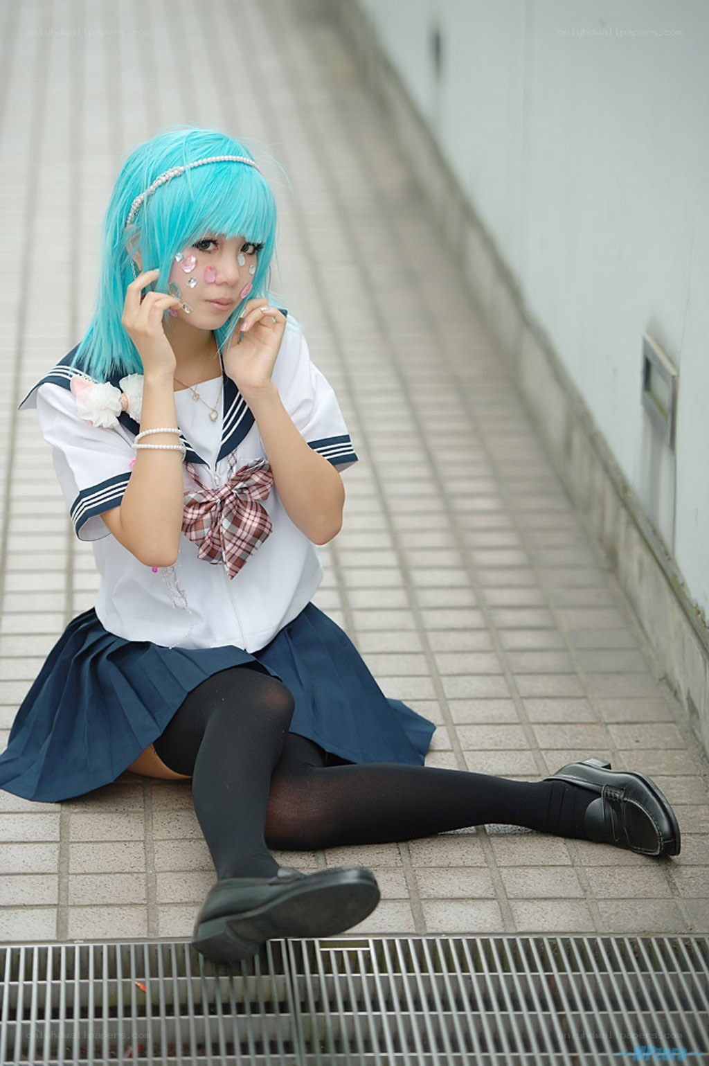 cosplayer in school uniform