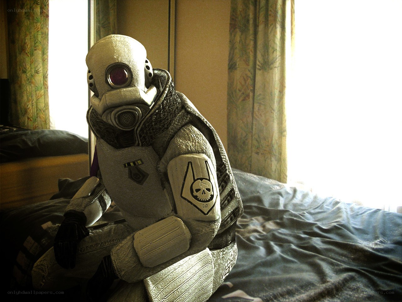 cosplayer in sci-fi armor