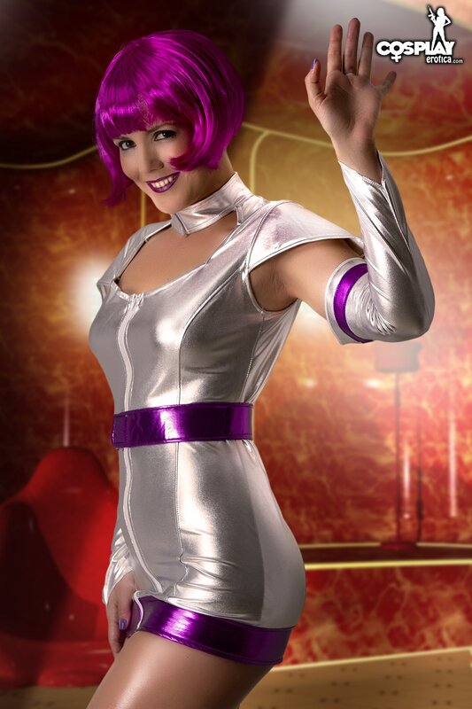 cosplayer in silver and purple costume