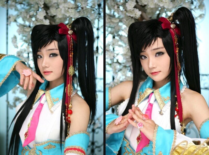 cosplayer in traditional costume