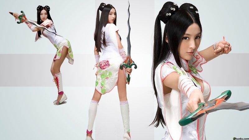 cosplayer in traditional outfit