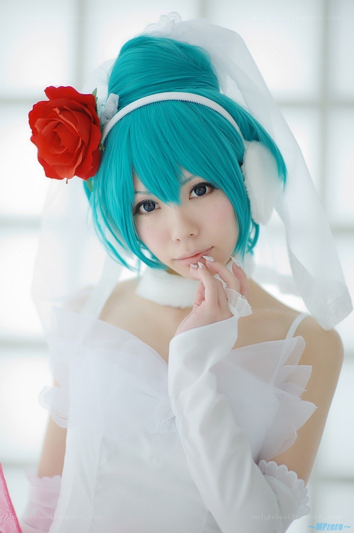 cosplayer in wedding dress