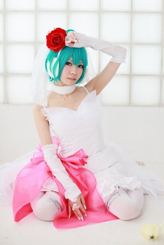 cosplayer in wedding dress