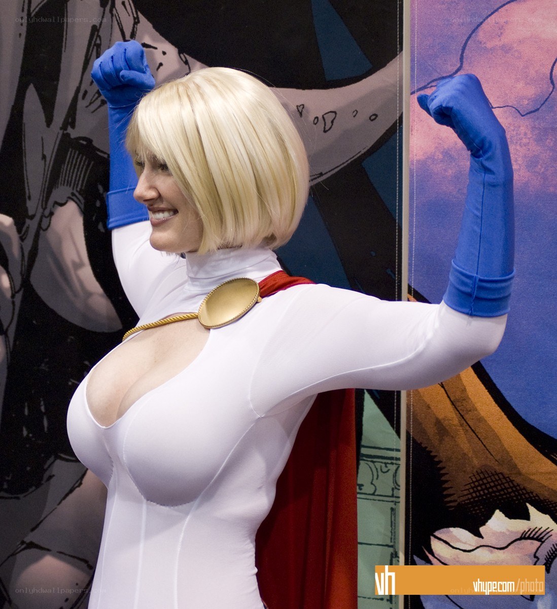 cosplayer in white costume