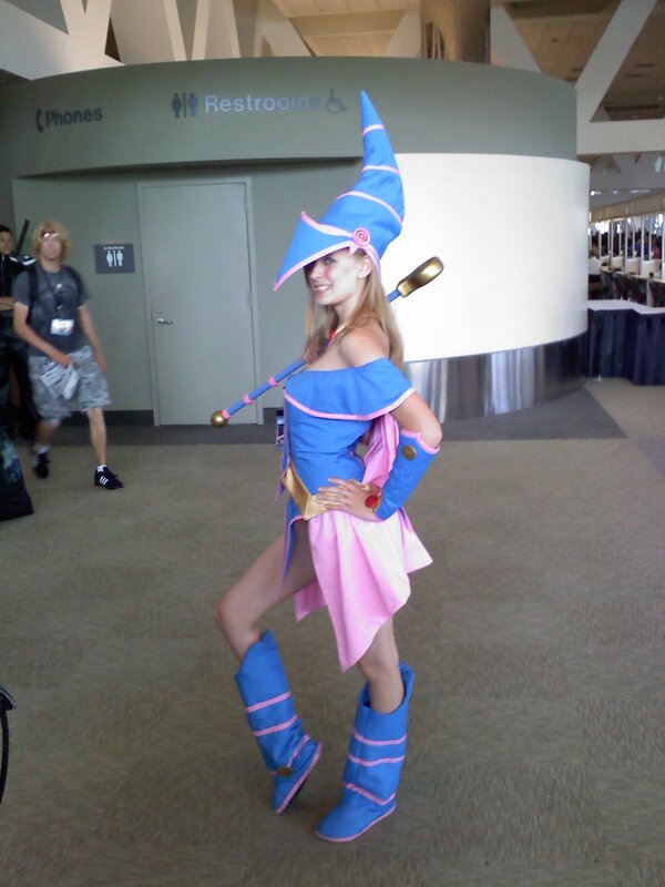 cosplayer in wizard costume