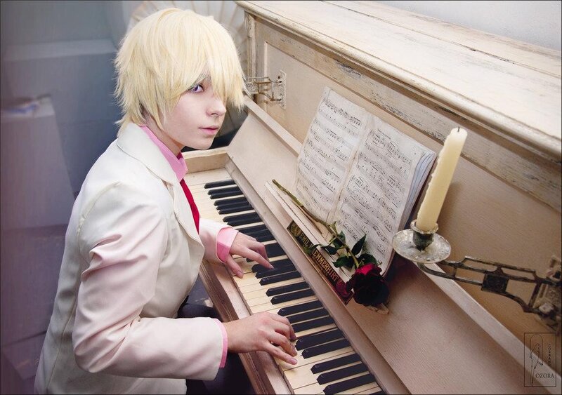 cosplayer playing piano