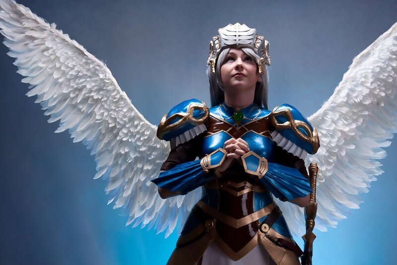 Cosplayer with Angel Wings — Blue, Dramatic