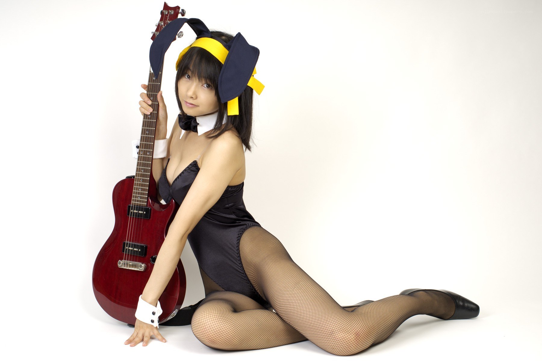 cosplayer with guitar