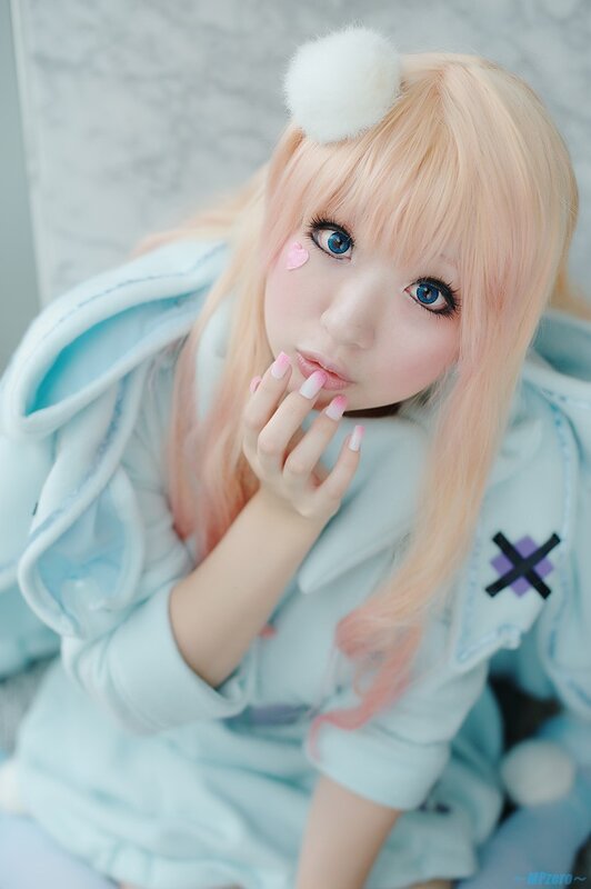 cosplayer with pink hair
