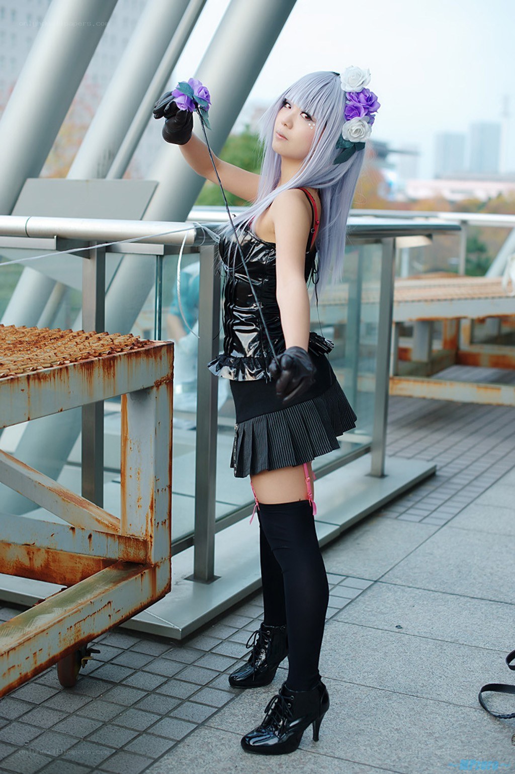 cosplayer with purple hair