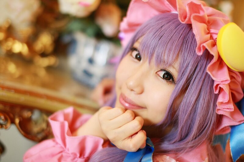 cosplayer with purple hair
