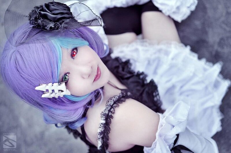 cosplayer with purple hair