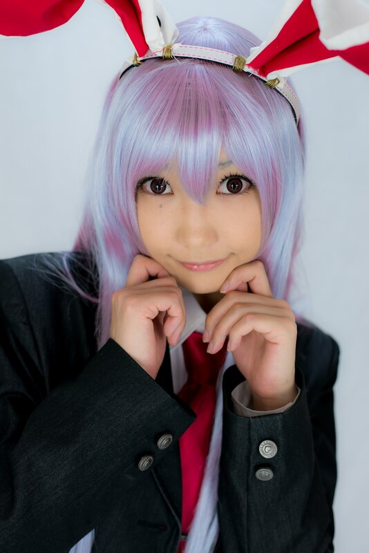 cosplayer with purple hair