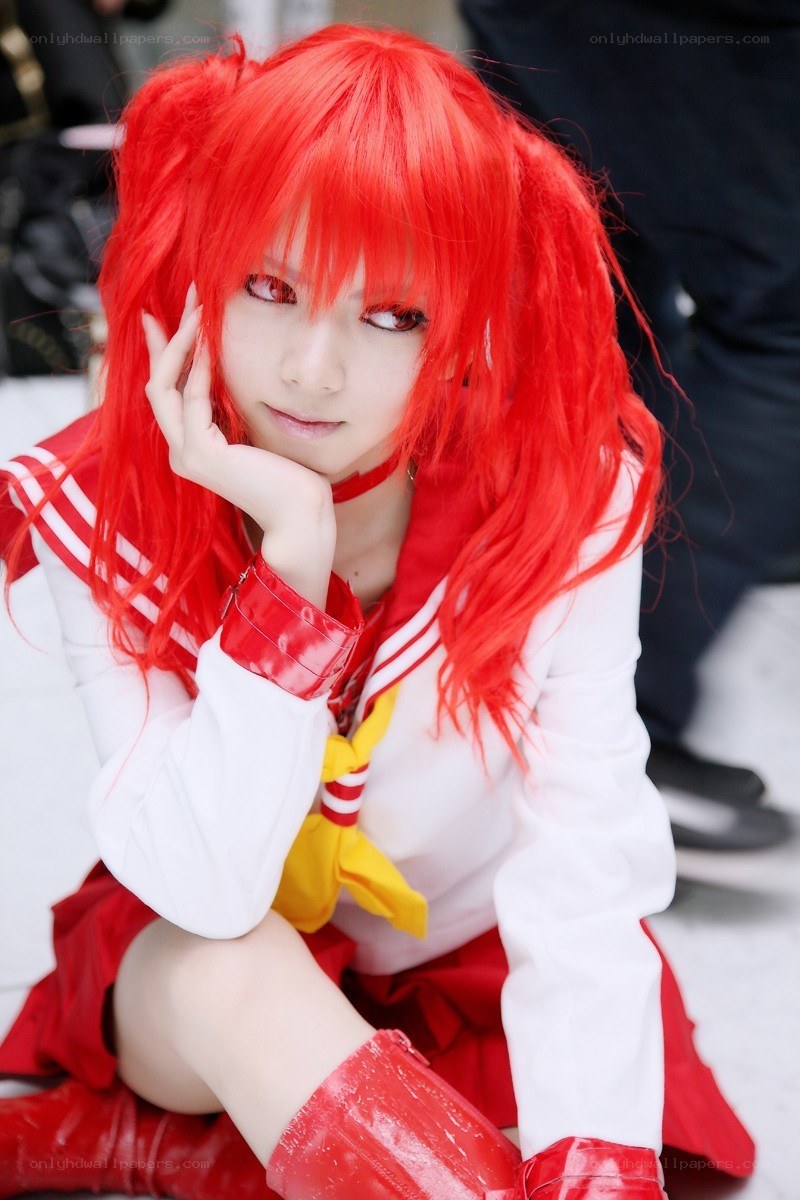 cosplayer with red hair
