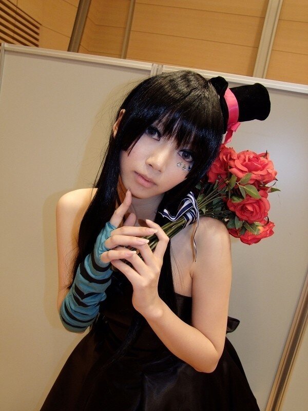 cosplayer with roses