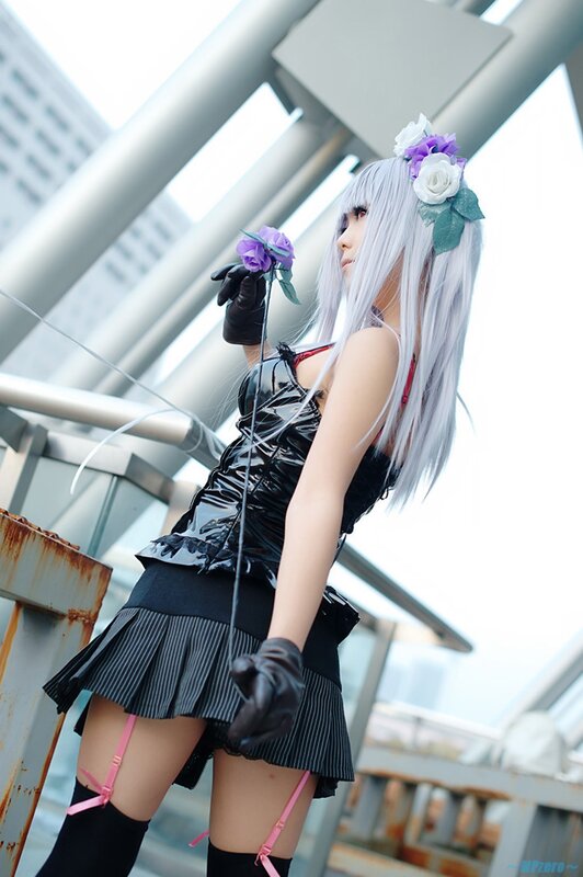 cosplayer with silver hair and flowers