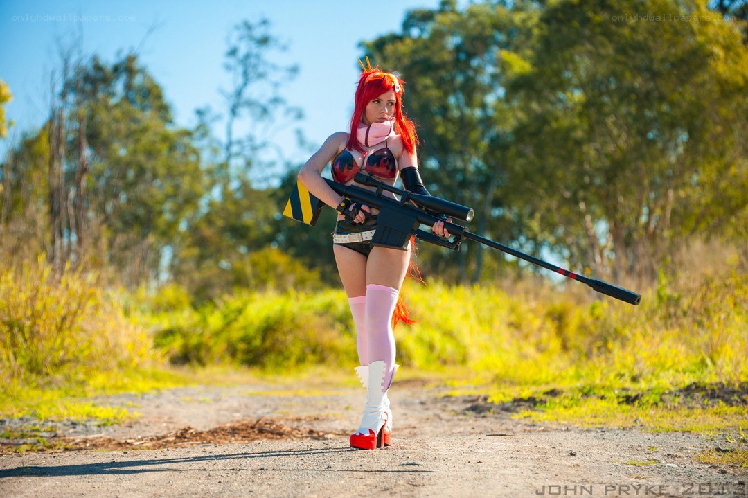 cosplayer with sniper rifle