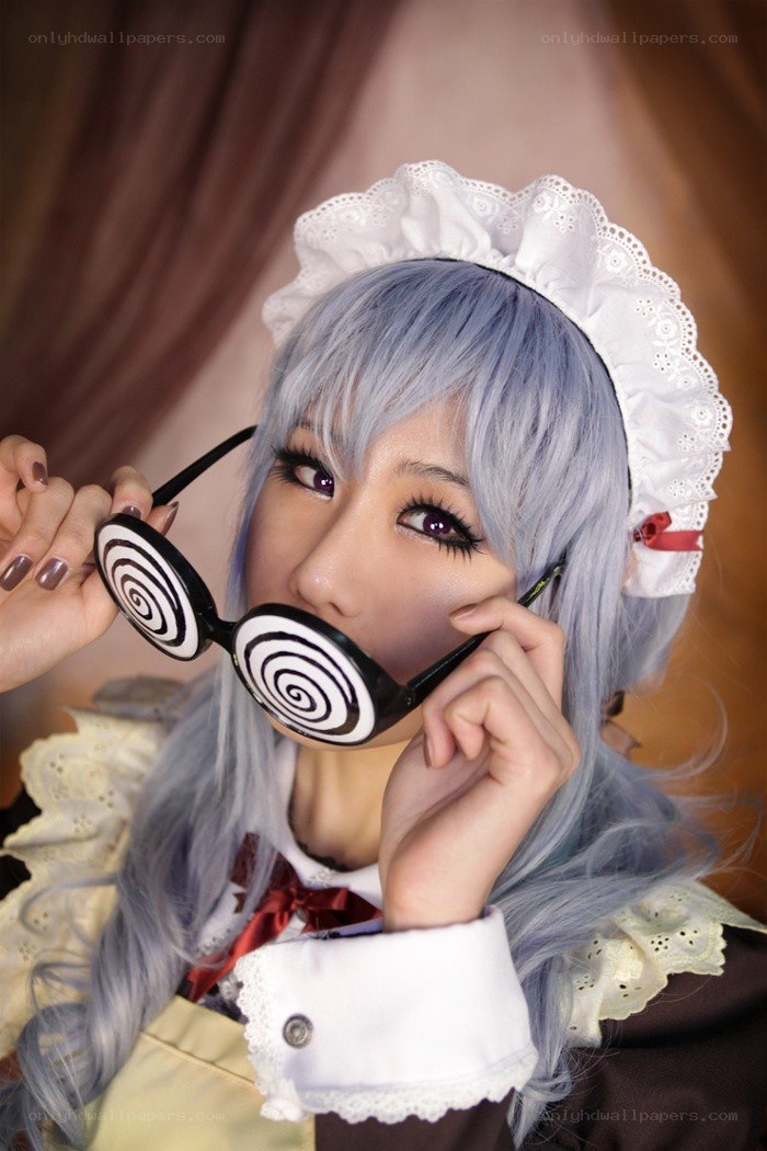 cosplayer with spiral glasses