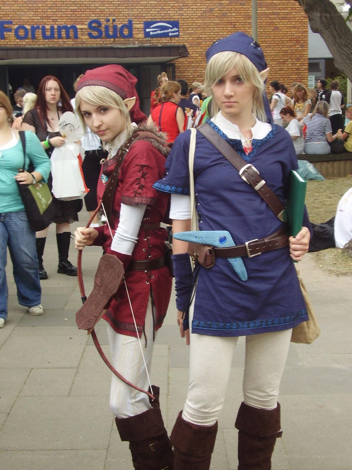cosplayers at a convention