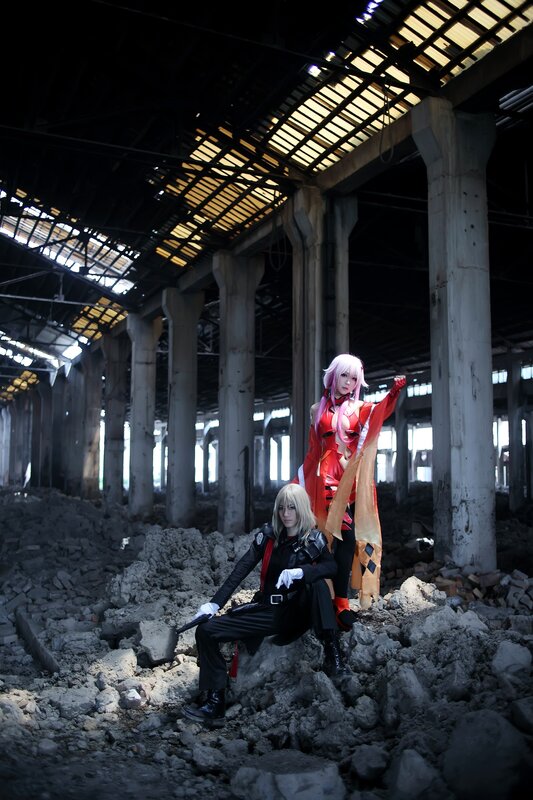 Cosplayers in Ruins