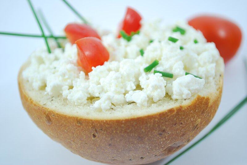 cottage cheese on bread