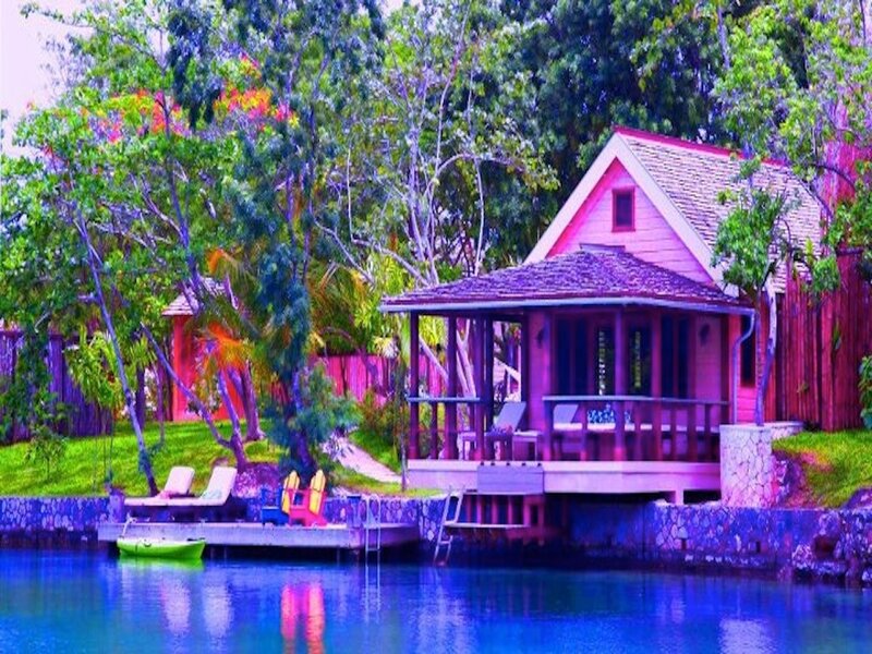 Cottage on Water