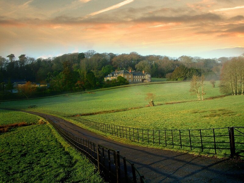Country House on Hill