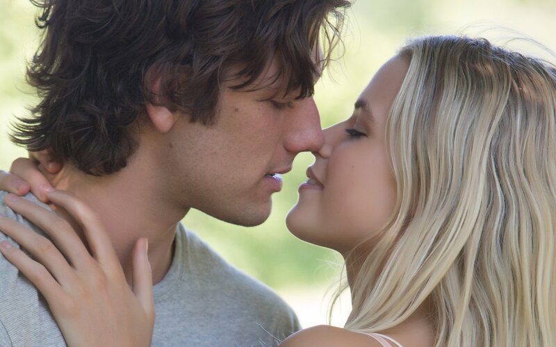 Couple About to Kiss — Green