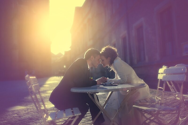Couple at Outdoor Table — Yellow