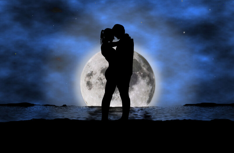 Couple Embracing Silhouette — Blue