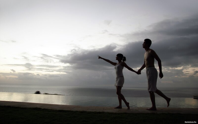 Couple Holding Hands — Gray, Serene
