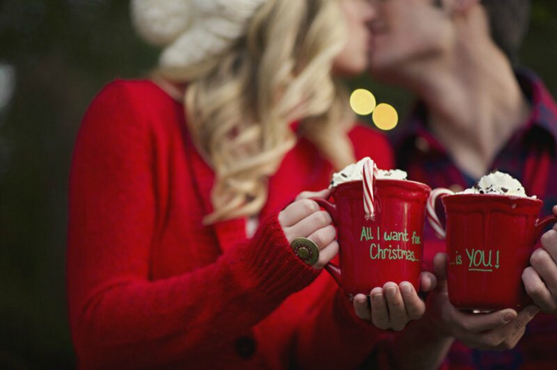 Couple Holding Mugs — Red, Romantic