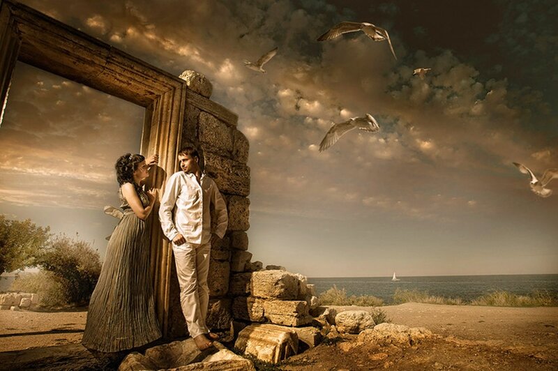 Couple in Ancient Ruins — Brown, Dramatic