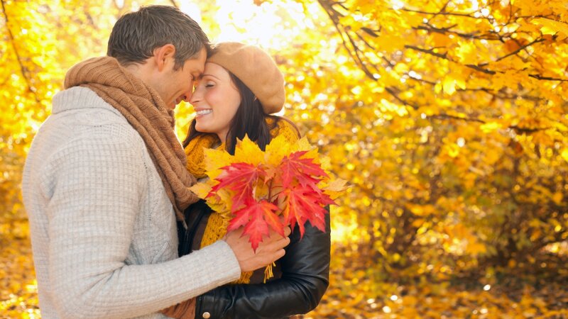 Couple in Autumn — Yellow