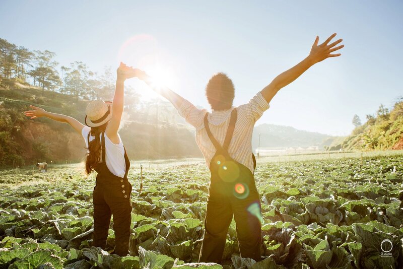 Couple in Cabbage Field — Green
