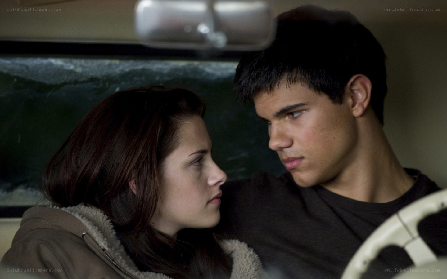 couple in car scene